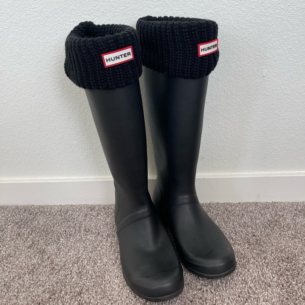 LIKE NEW Hunter Black Rain Boots with Removable Knit Sock Inserts